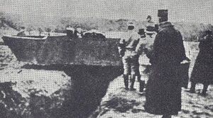 French armoured Baby Holt experiment at Sauain 9 December 1915.jpg