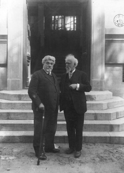 File:Jean Cantacuzène et Jean Perrin en 1931 (cropped, b&w).jpg