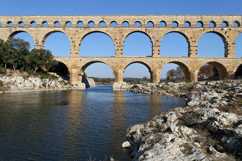 File:Pont du Gard 3.jpg
