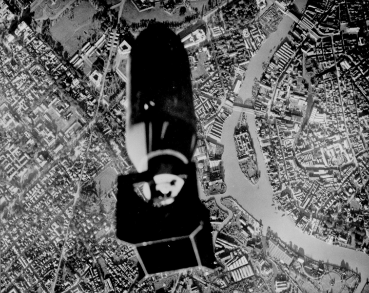 File:US Navy Photo 114-1 Bombing Manila 14 Nov 1944.png