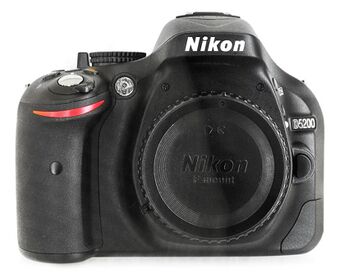 Nikon D5200 01 (retouch redo).jpg