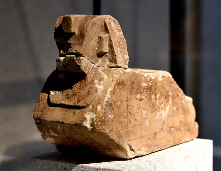 File:Sculpture model of an Egyptian sphinx. Late Period, 664-332 BCE. From Egypt. Neues Museum. Berlin.jpg