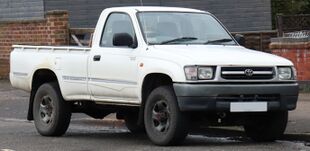 1998 Toyota HiLux Turbo 2.4.jpg