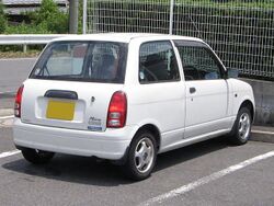Daihatsu-mira 5th van-rear.jpg