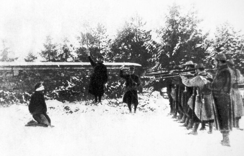 File:Execution lors de la Première Guerre mondiale.jpg