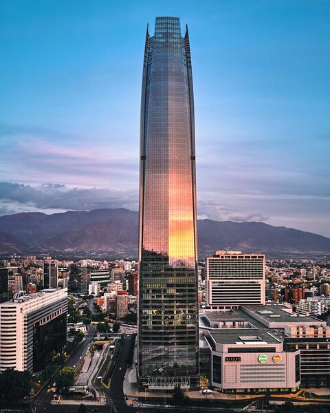 File:Gran Torre Santiago, Costanera Center (24847266437).jpg