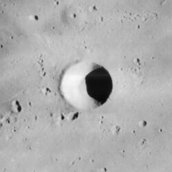 Hortensius crater 4133 h1.jpg