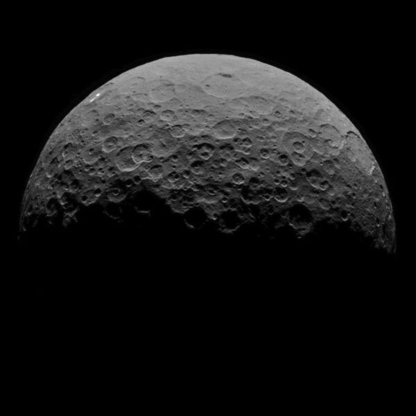 File:PIA19552-Ceres-DwarfPlanet-Dawn-RC3-image17-20150429.jpg