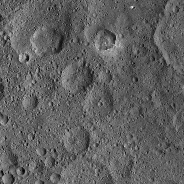 File:PIA19892-Ceres-DwarfPlanet-Dawn-3rdMapOrbit-HAMO-image14-20150824.jpg