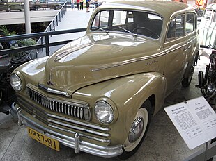 Moskvich-401-424E 1949.jpg