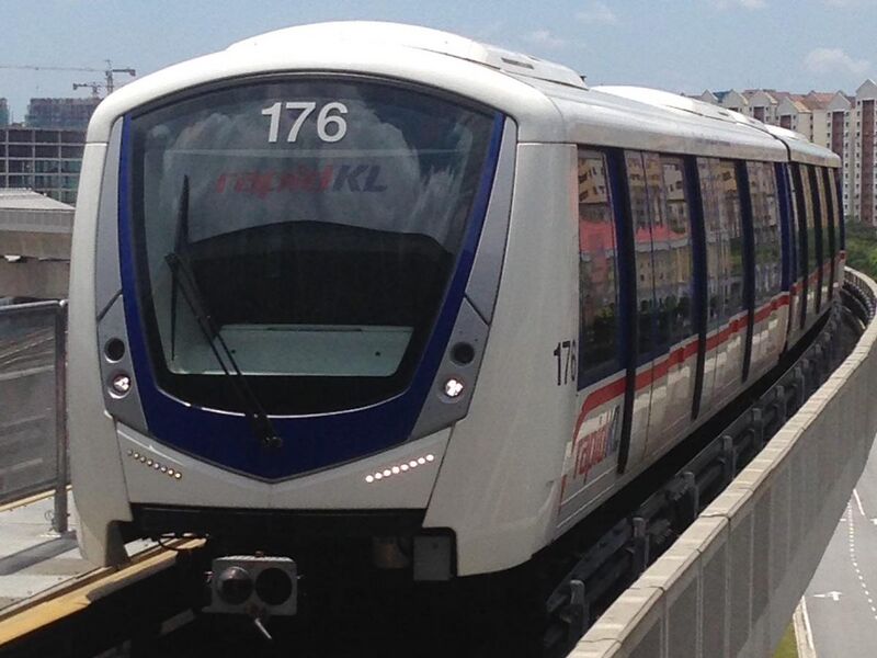 File:170323 Innovia Metro 300 at Lembah Subang.jpg