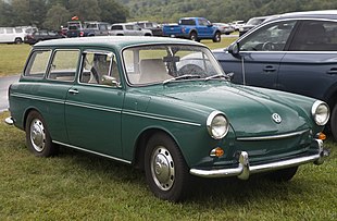 1968 Volkswagen Type 3 Variant in Peru Green, front right.jpg