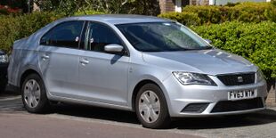 2014 Seat Toledo 1.6 TDI front view.jpg