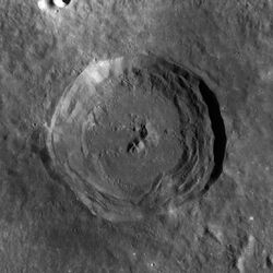 Maunder crater WAC.jpg