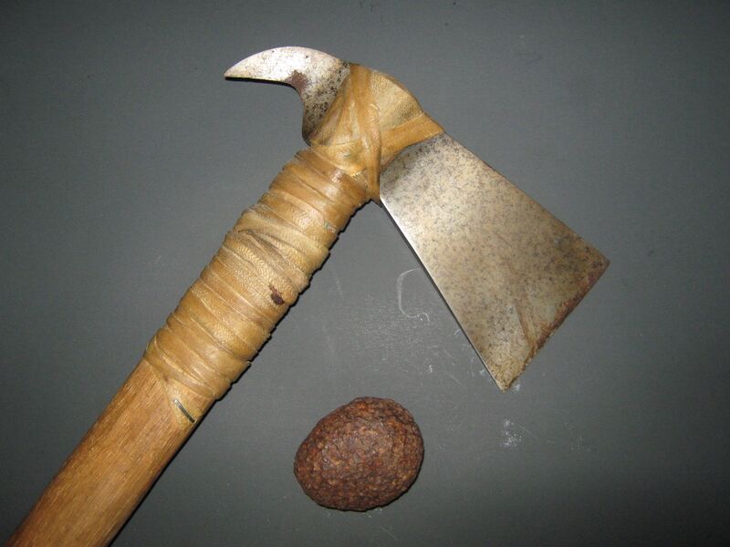 File:Meteorite and a meteoritic iron hatchet.JPG