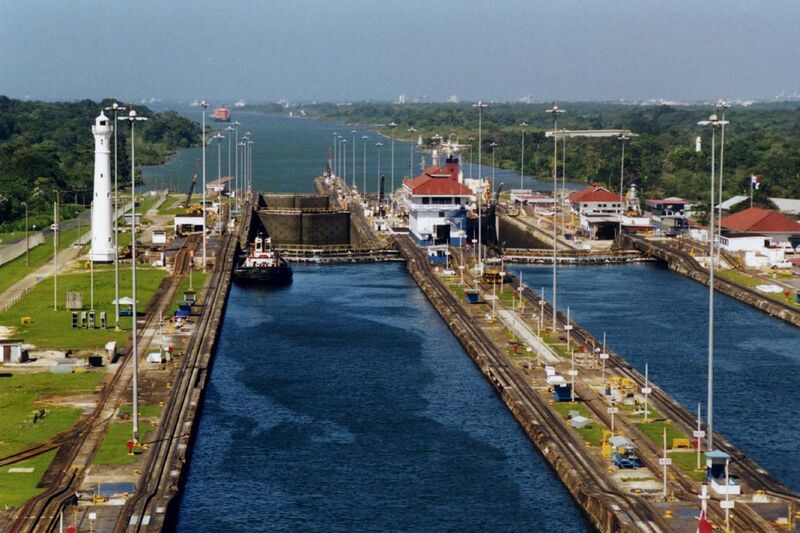 File:Panama Canal Gatun Locks.jpg