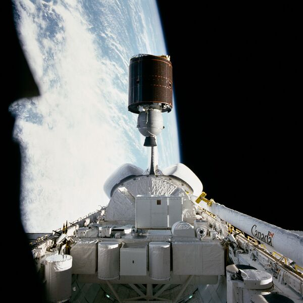 File:STS-7 Anik C2 deployment.jpg