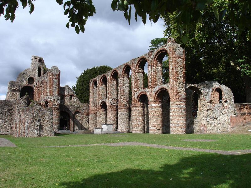 File:StBotolph'sPriory Colchester.JPG