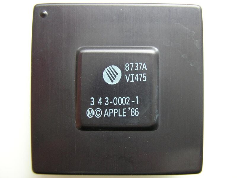 File:VLSI VI475 HMMU chip from an Apple Macintosh II - front.jpg