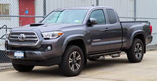 2016 Toyota Tacoma TRD Sport Access Cab 3.5L front 5.14.19.jpg