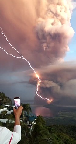 Taal Lightning Strike During Eruption.jpg