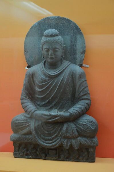 File:Buddha in Meditation - Schist - ca 2nd Century CE - Gandhara - Loriyan Tangai - ACCN 4855 - Indian Museum - Kolkata 2016-03-06 1483.JPG