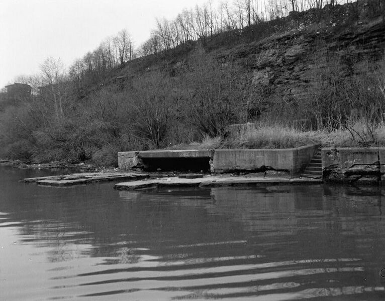 File:Davis Island Dam & Lock No. 1.jpg