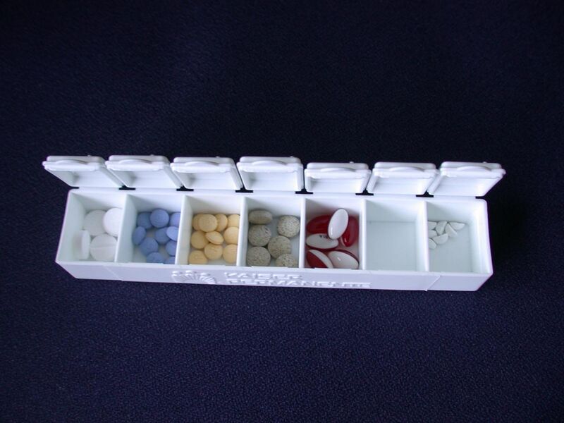 File:Pill box with pills.JPG