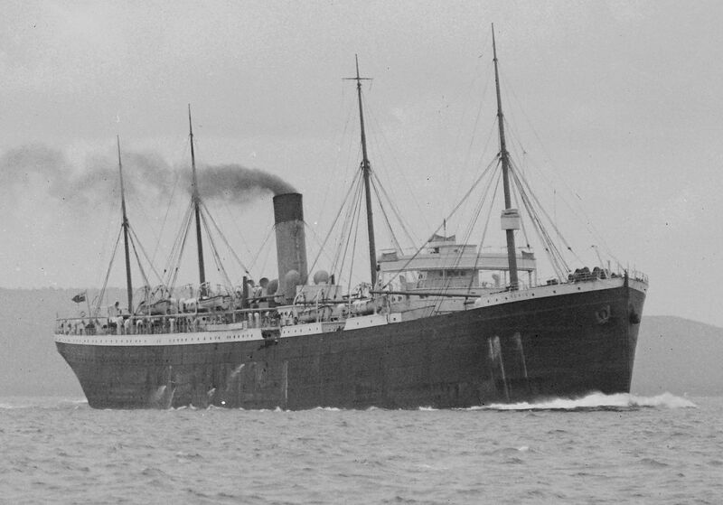 File:Runic (ship, 1900) - SLV H91.250-532 (crop).jpg