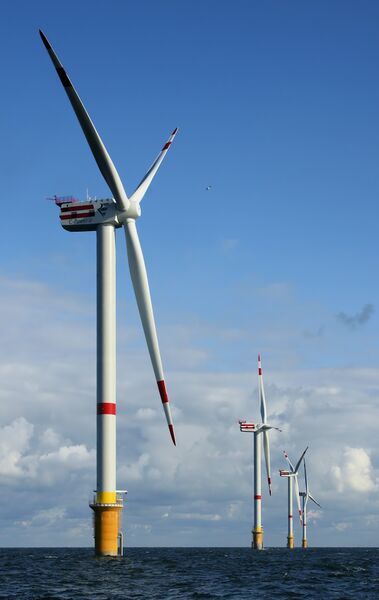 File:Windmills D1-D4 - Thornton Bank.jpg