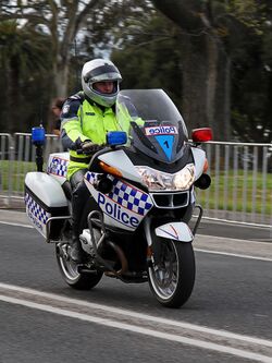 Victorian Police Motorcycle, Geelong, Aust, jjron, 30.9.2010.jpg