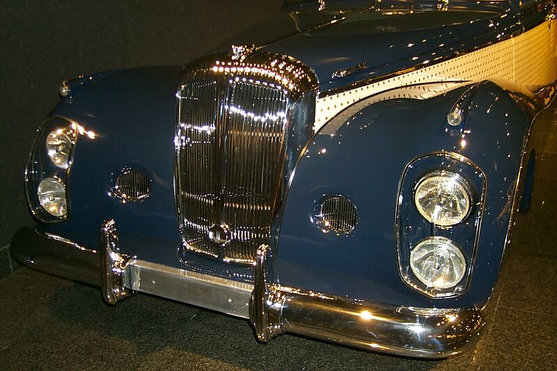 File:1953 Daimler DE 36.jpg