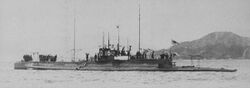 Japanese submarine Ro-16 in the 1920s.jpg