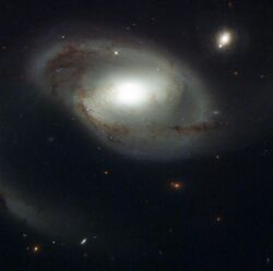 NGC 4319 I HST2002.jpg