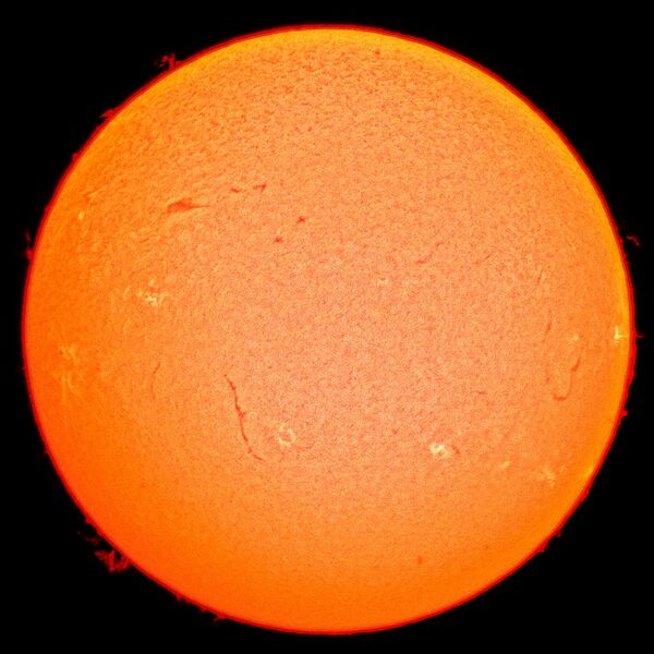 File:Sun in February (black version).jpg