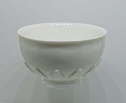 Tea bowl, Meissen Factory, Germany, c. 1730, hard-paste porcelain - Montreal Museum of Fine Arts - Montreal, Canada - DSC09242.jpg