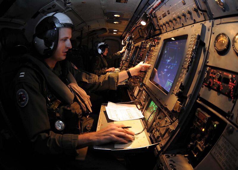 File:US Navy 081111-N-9565D-040 t. Brett Whorley, left, and Lt. Andrew Leatherwood, assigned to Airborne Early Warning Squadron (VAW) 115, the.jpg