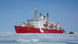 CCGS Amundsen.jpg