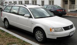 1998-2001 Volkswagen Passat wagon -- 01-07-2012 front.jpg