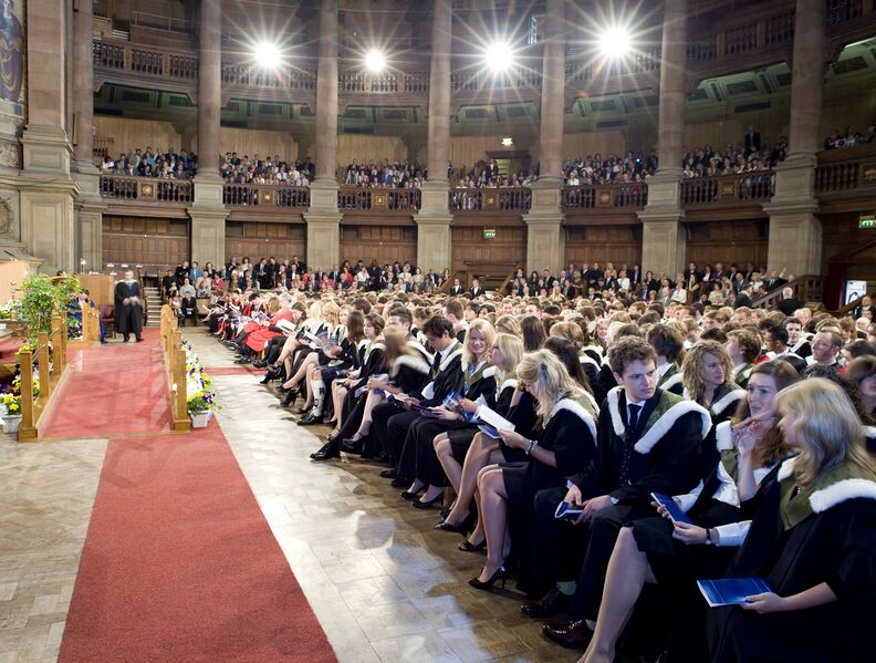File:Edinburgh Graduation Ceremony (21492219015).jpg