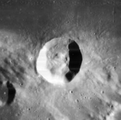 Menelaus crater 4090 h2.jpg