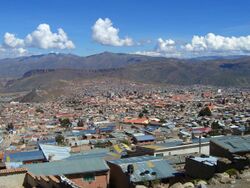 Panorama de la Ciudad de Potosí Bolivia.jpg