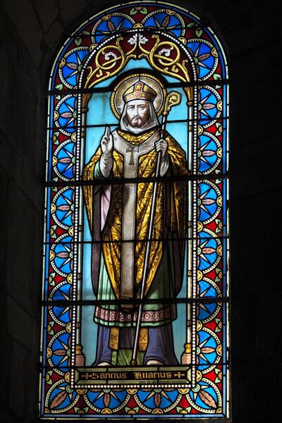File:Saint-Romain (Côte-d’Or) Église Vitrail 738.jpg