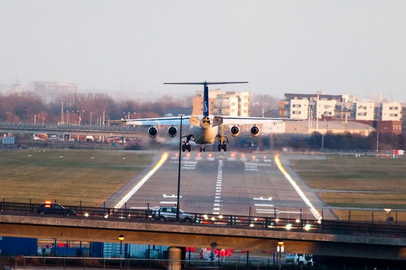 File:SAS plane landing at London City Airport.jpg