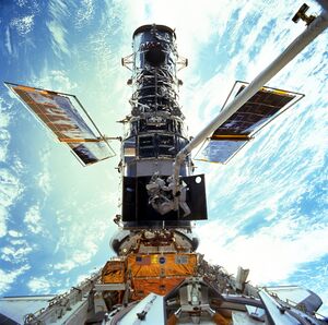 STS-103 Hubble EVA.jpg