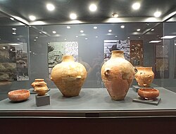 Vinca pottery 1.jpg