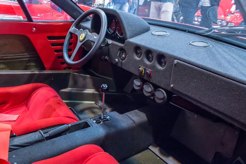 File:Ferrari, Techno-Classica 2018, Essen (IMG 9434).jpg