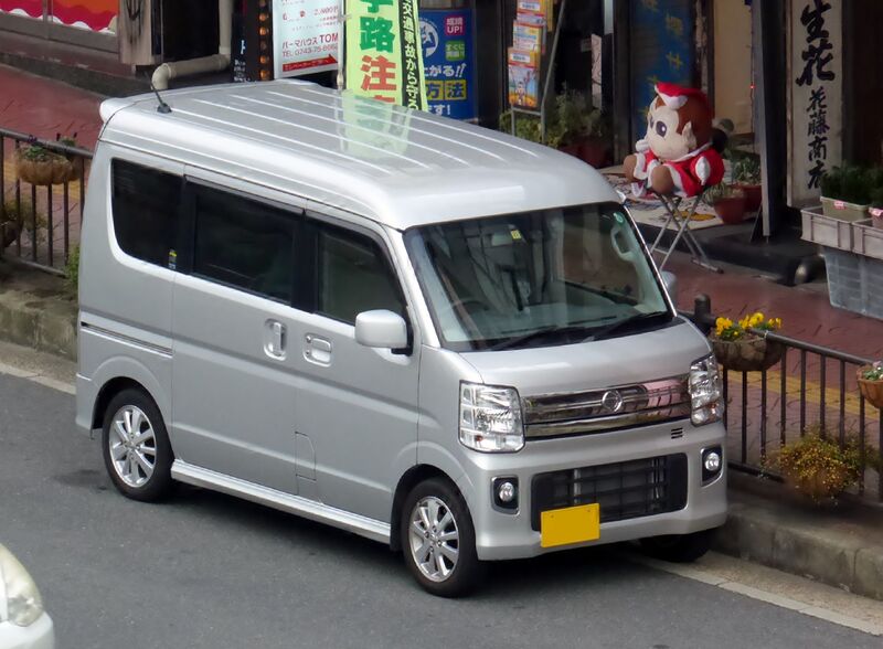 File:Nissan NV100 CLIPPER RIO G High-Roof (ABA-DR17W) front.jpg