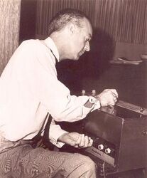 Paul Tanner with Electro-Theremin.jpg