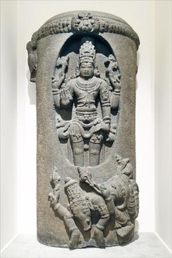 Shiva dans le linga de feu (musée Guimet) (8205960337).jpg
